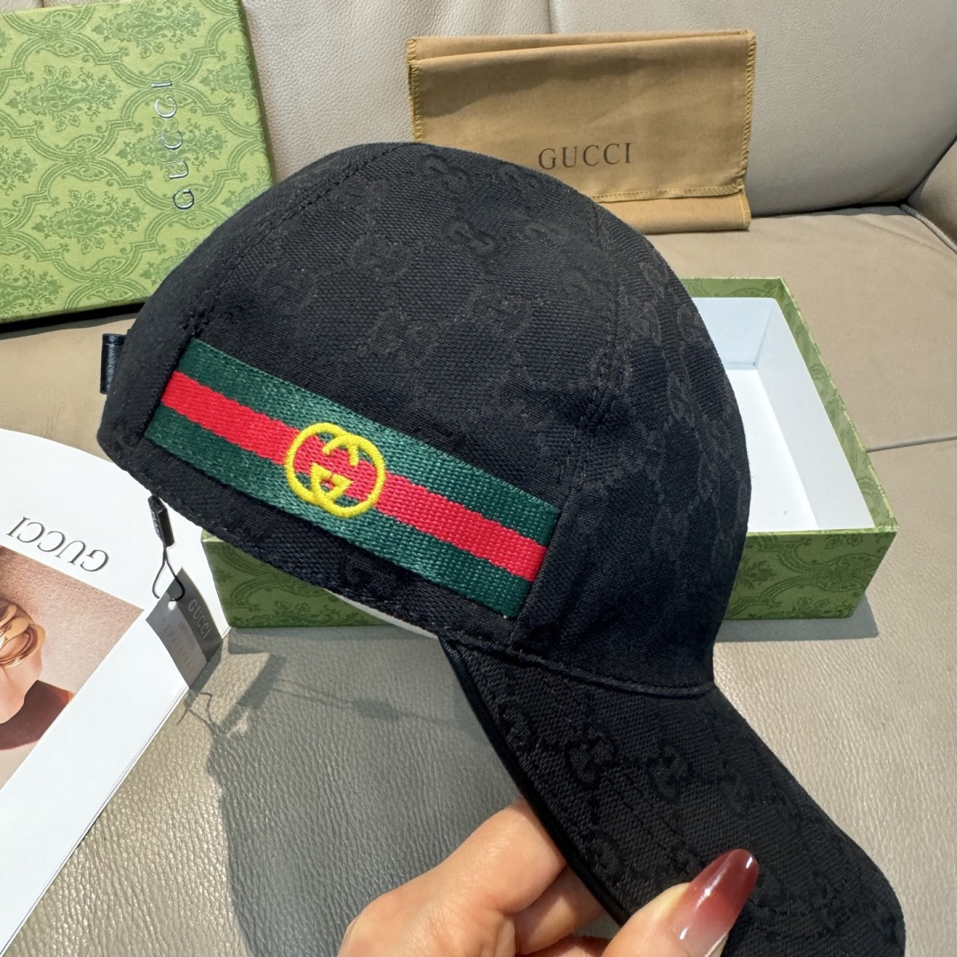 配盒子布袋，Gucci(古奇)春夏新款原单棒球帽， 双G织带，1:1开模订制，原版帆布料+头层牛皮，代购