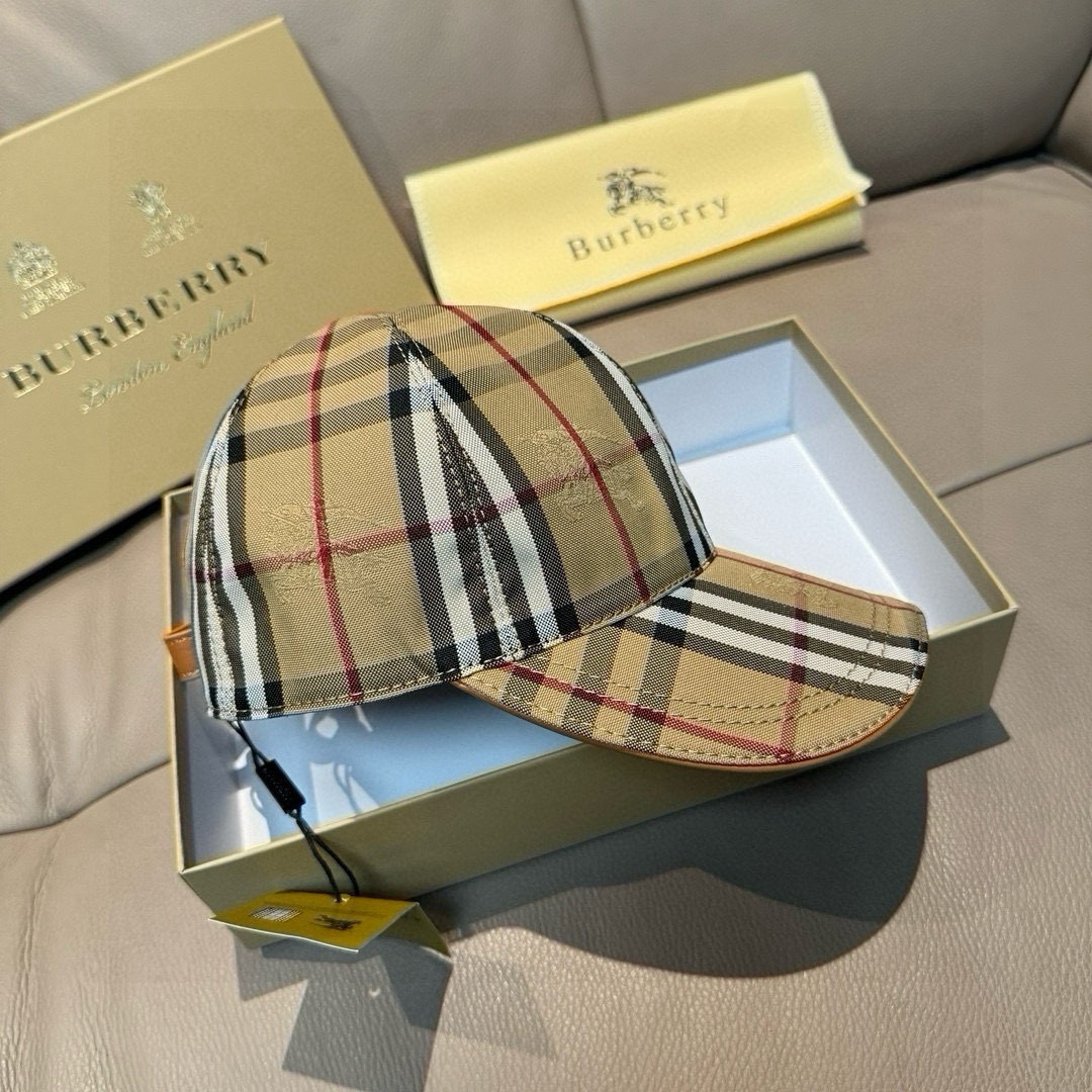 爆款回货！配盒子布袋Burberry（巴宝莉）原单棒球帽， 专柜热卖款，暗纹骑士，1:1开模订制，帆布面