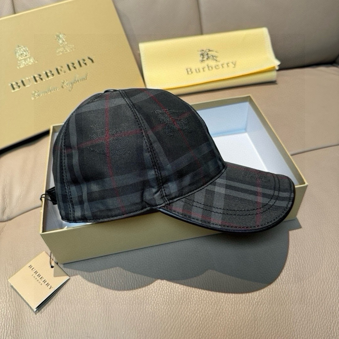 爆款回货！配盒子布袋Burberry（巴宝莉）原单棒球帽， 专柜热卖款，暗纹骑士，1:1开模订制，帆布面