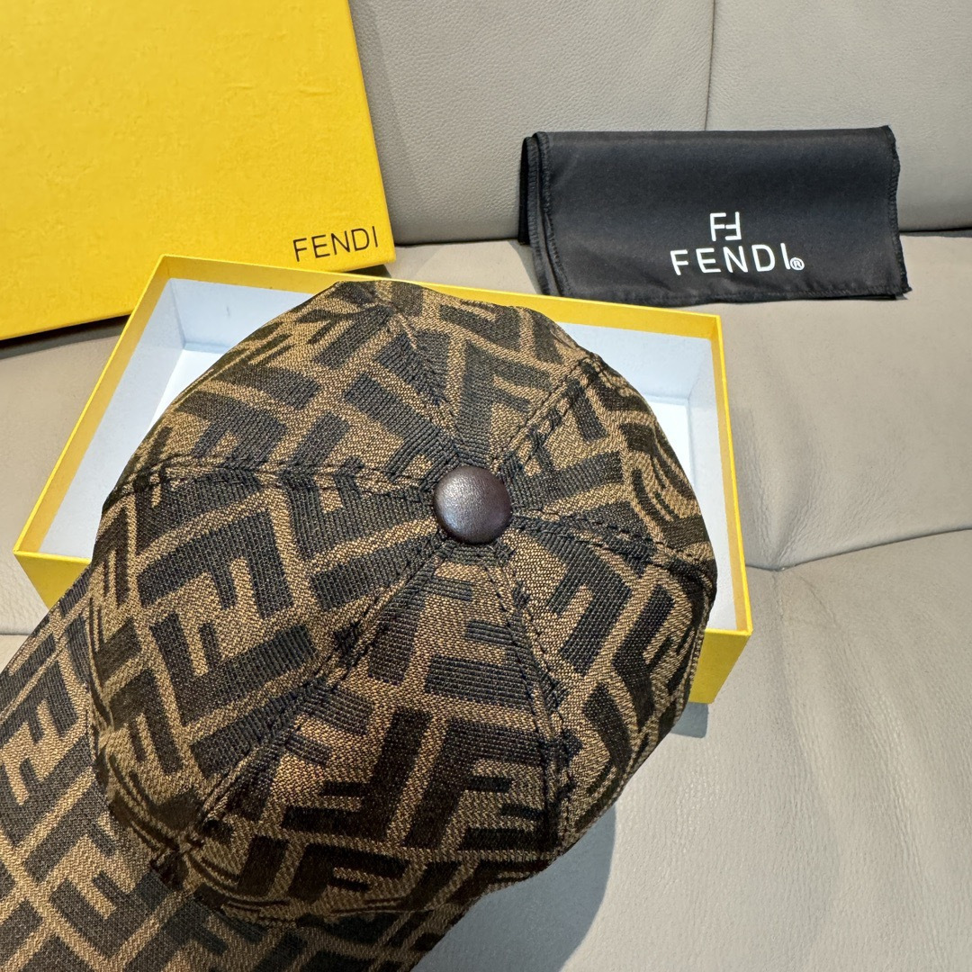 配盒子布袋，Fendi（芬迪）新款原单棒球帽， 双F提花，专柜常年热卖款，口碑极佳，1:1开模订制，原版