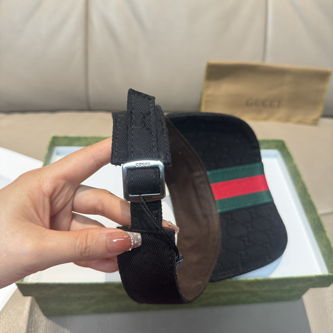 原单版本出货！配盒子布袋，Gucci(古奇)最新原单宽版织带空顶帽。专柜1:1开模订制，最高版本，原版帆