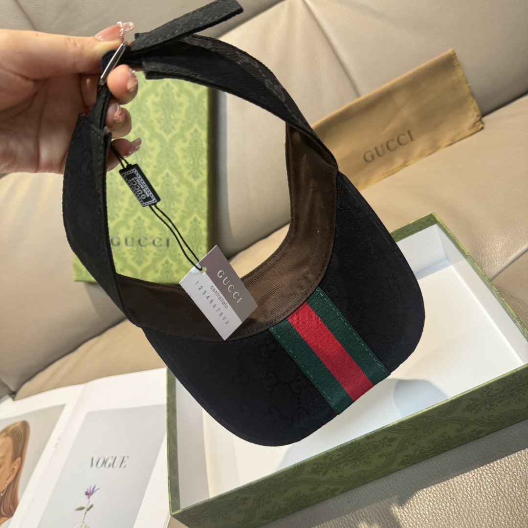 原单版本出货！配盒子布袋，Gucci(古奇)最新原单宽版织带空顶帽。专柜1:1开模订制，最高版本，原版帆