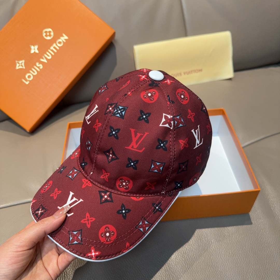 配盒子布袋，LV(路易威登)新款原单棒球帽， 专柜1:1开模订制，原版帆布料+头层牛皮，轻盈透气！质量超