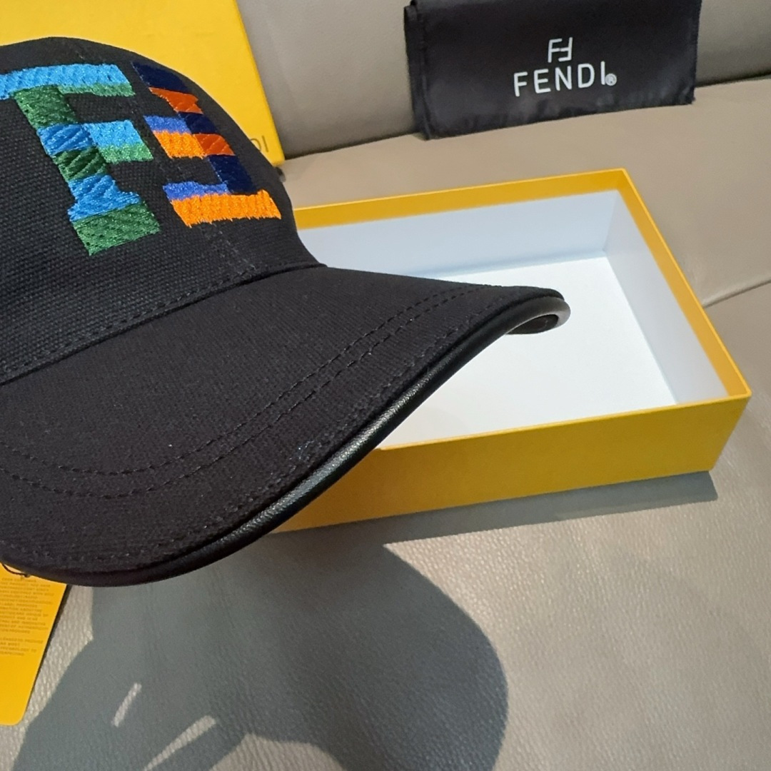 配盒子布袋，Fendi（芬迪）新款原单棒球帽， 双F大刺绣，专柜热卖款中，1:1开模订制，原厂进帆布料+
