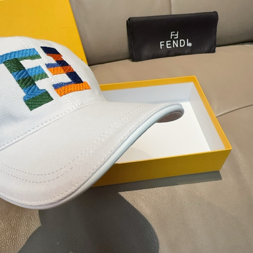 配盒子布袋，Fendi（芬迪）新款原单棒球帽， 双F大刺绣，专柜热卖款中，1:1开模订制，原厂进帆布料+