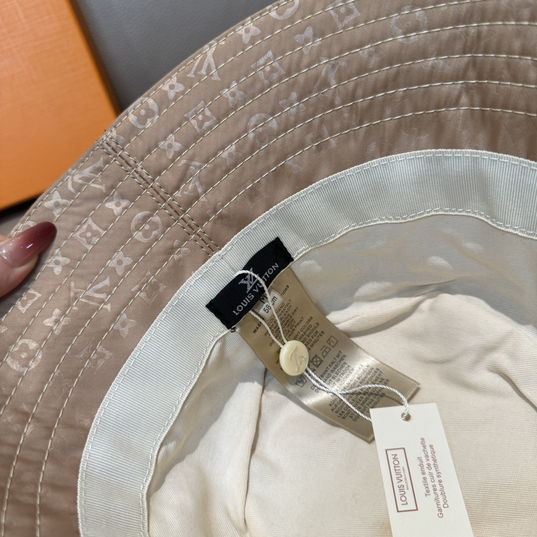 配包装布袋，Lv经典款原单渔夫帽，顶级版本，专柜1:1开模订制，原版印花布料+纯棉里衬，轻盈透气！质量超