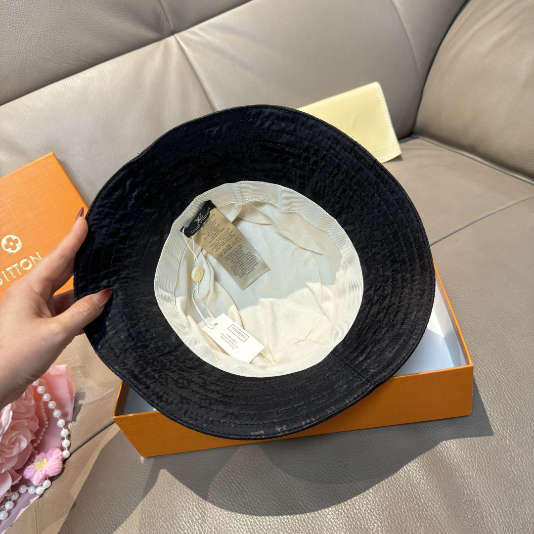 配包装布袋，Lv经典款原单渔夫帽，顶级版本，专柜1:1开模订制，原版印花布料+纯棉里衬，轻盈透气！质量超