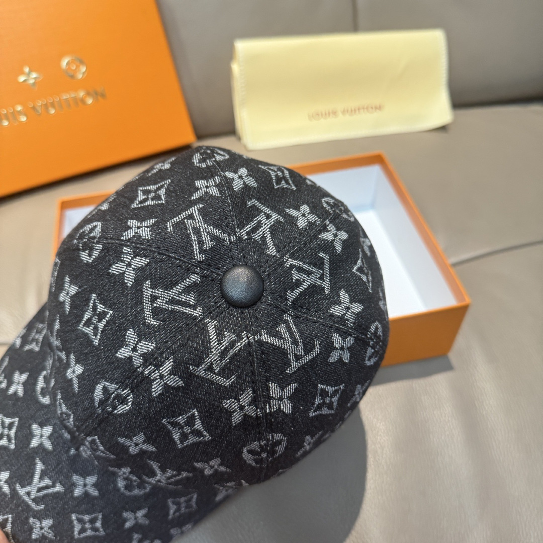 配盒子布袋，LV路易威登新款原单棒球帽，LV牛仔提花，专柜1:1开模订制，原版帆布面料+头层牛皮，轻盈透