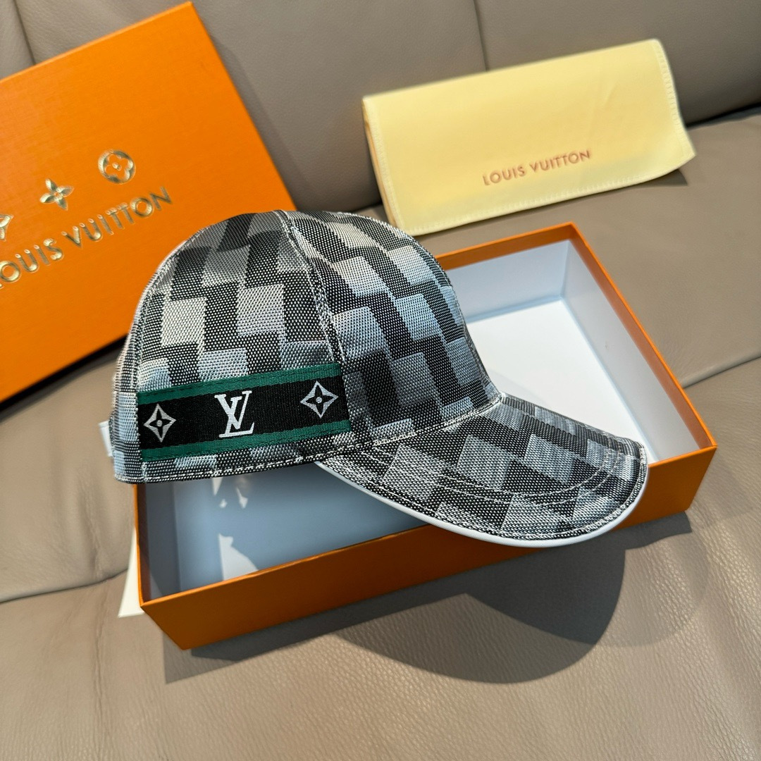配包装布袋，LV路易威登新款原单棒球帽，经典棋盘格，1:1开模订制，原版专柜布料+头层牛皮，小方格时尚帅