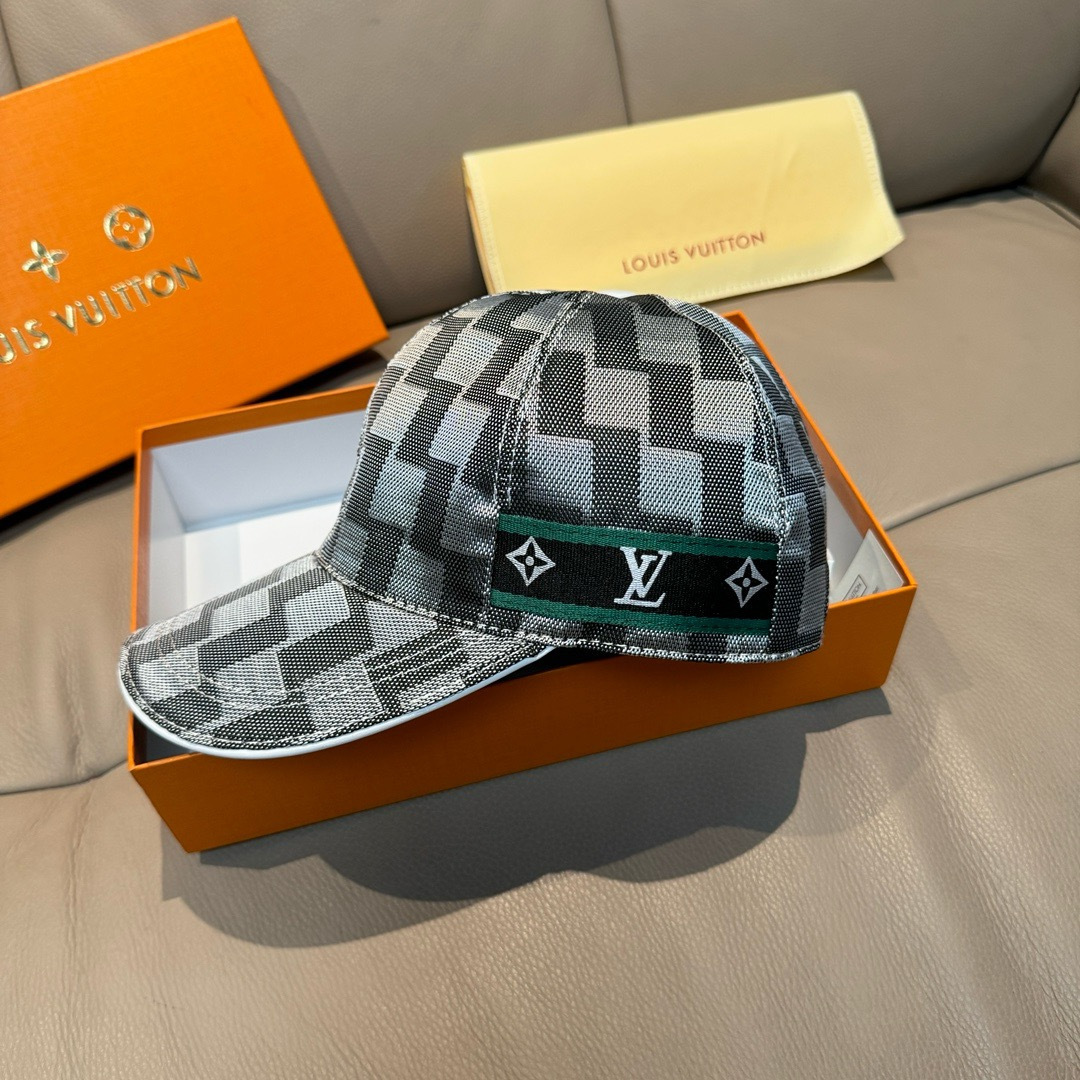 配包装布袋，LV路易威登新款原单棒球帽，经典棋盘格，1:1开模订制，原版专柜布料+头层牛皮，小方格时尚帅