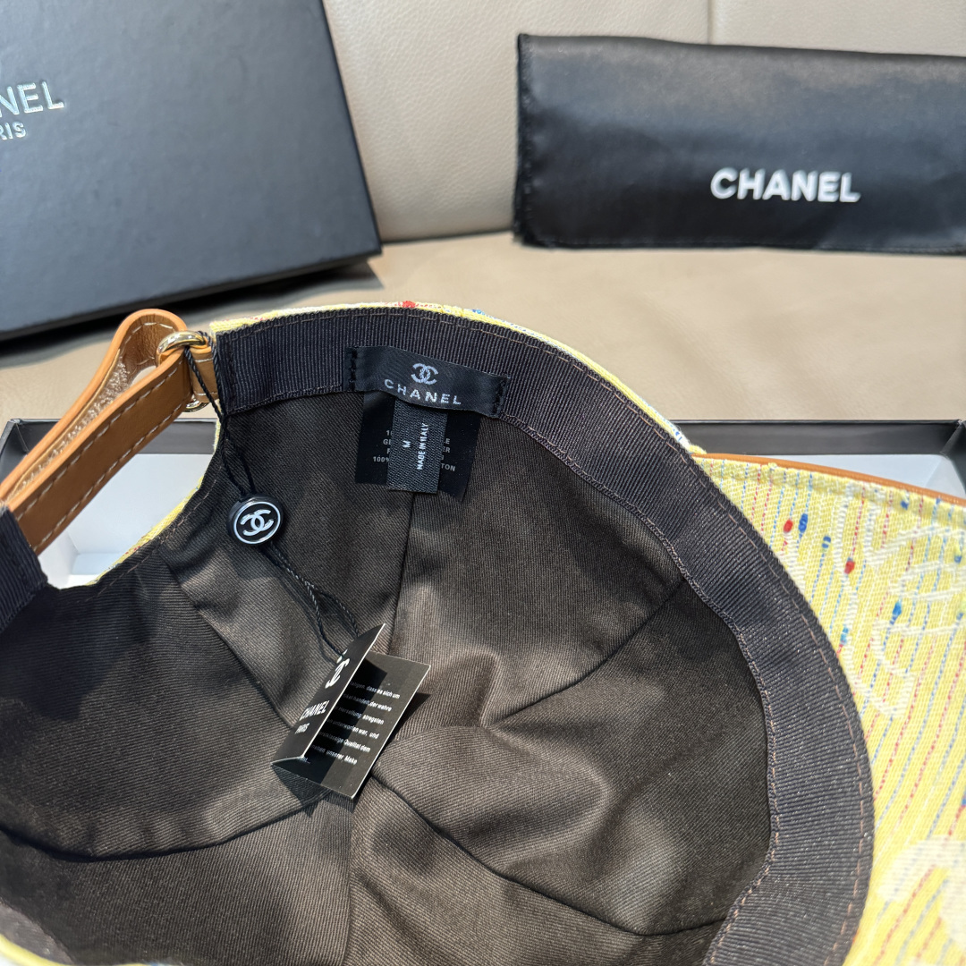 配包装布袋，Chanel(香奈儿)新款原单棒球帽， 呢料暗纹双C,专柜1:1开模订制，原版进口呢料+头层