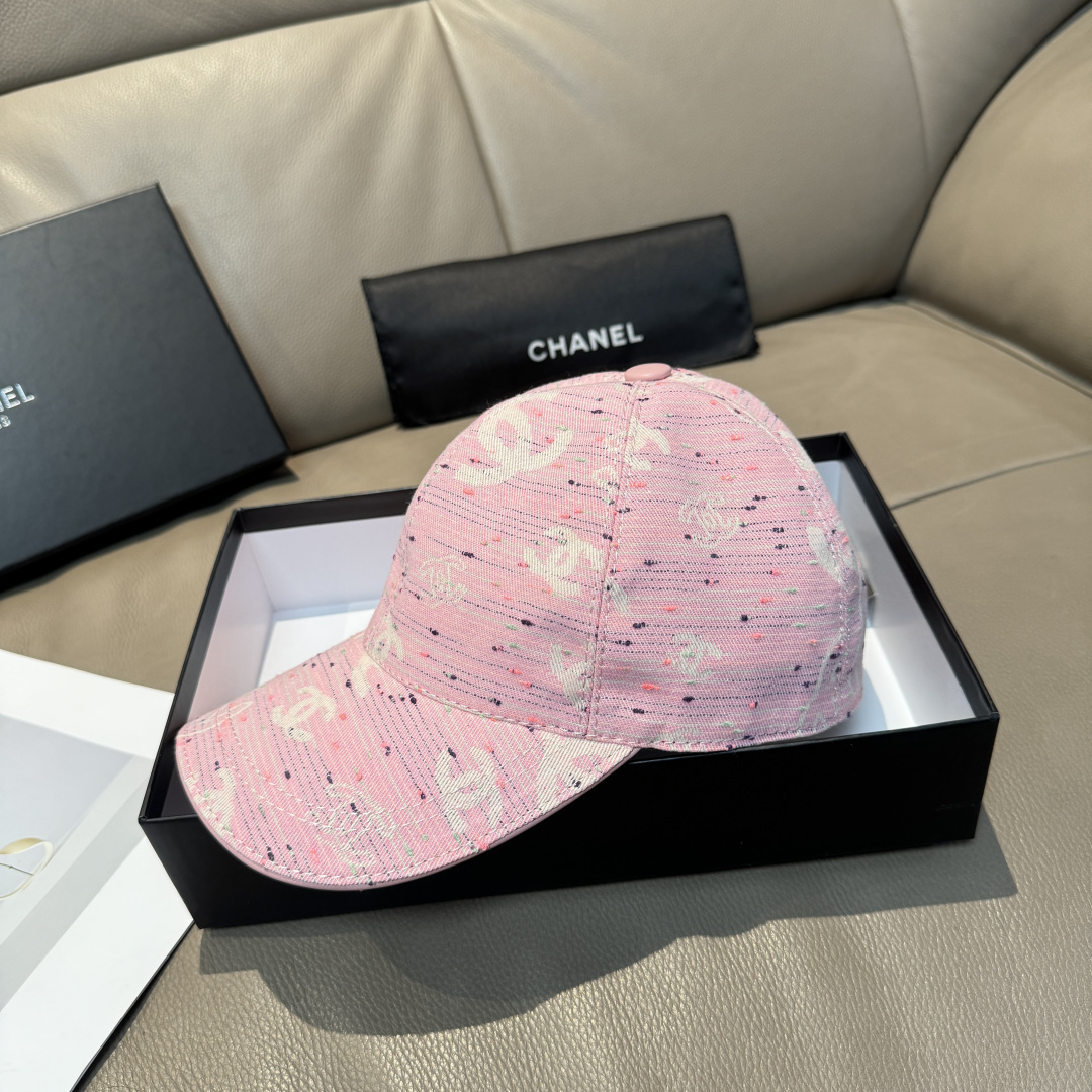 配包装布袋，Chanel(香奈儿)新款原单棒球帽， 呢料暗纹双C,专柜1:1开模订制，原版进口呢料+头层