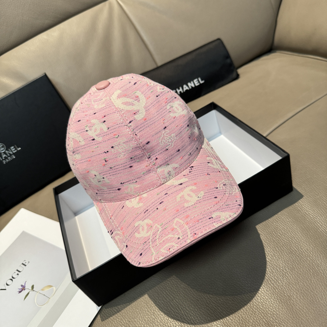 配包装布袋，Chanel(香奈儿)新款原单棒球帽， 呢料暗纹双C,专柜1:1开模订制，原版进口呢料+头层