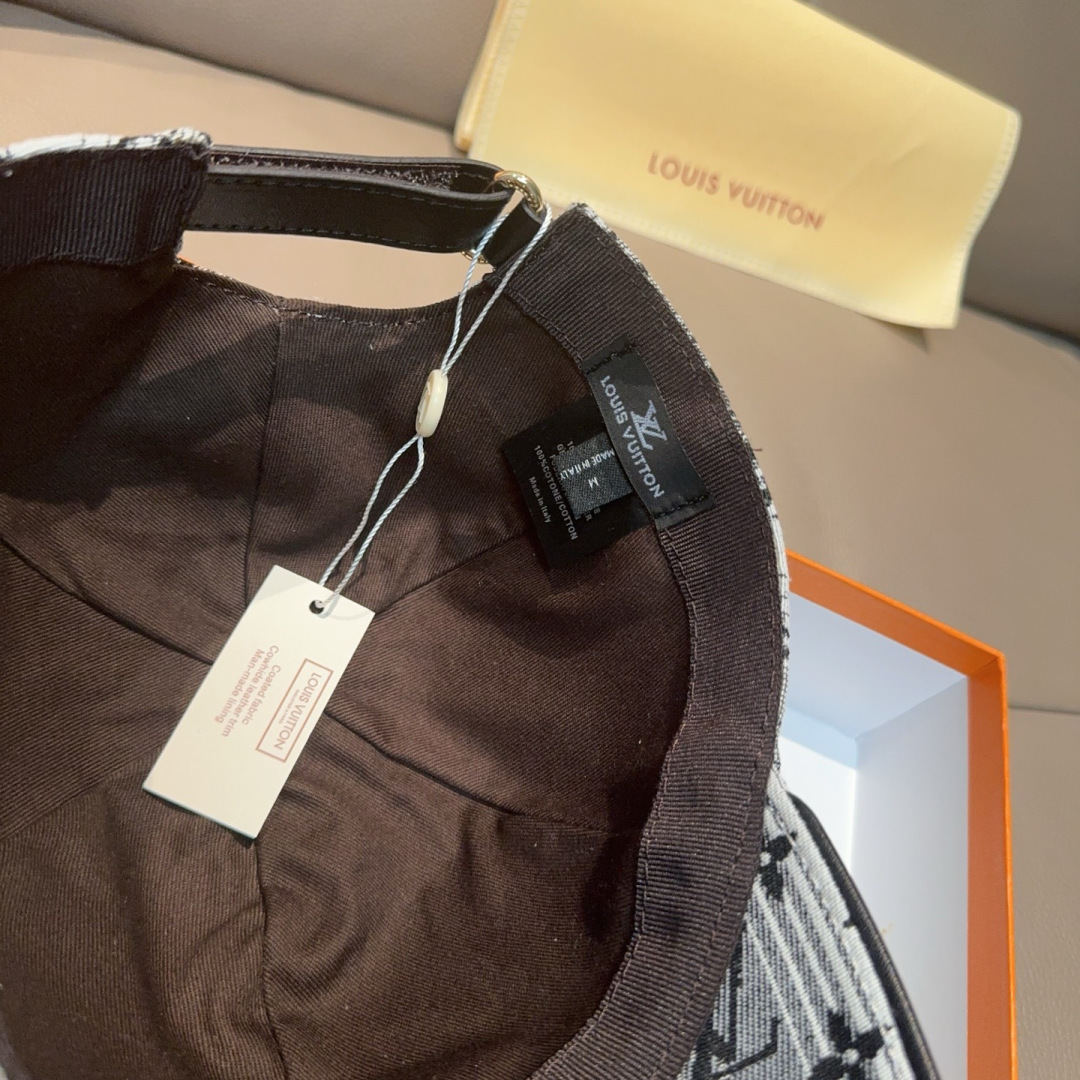 配盒子布袋，LV路易威登新款原单棒球帽，LV渐变提花，专柜1:1开模订制，原版帆布面料+头层牛皮，轻盈透