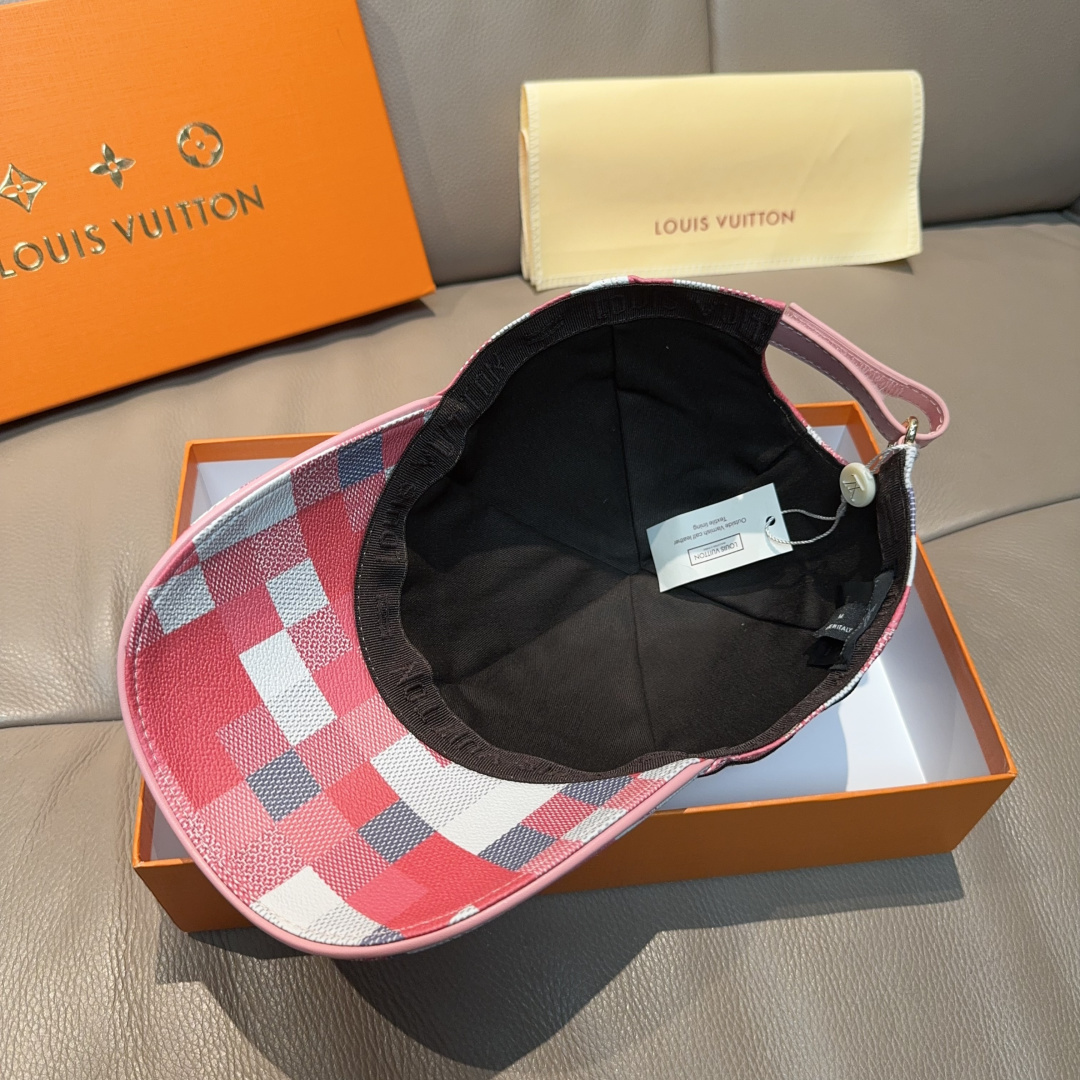 配包装布袋，LV路易威登新款原单棒球帽，七彩棋盘格，1:1开模订制，原版专柜PU皮革+头层牛皮包边，长年