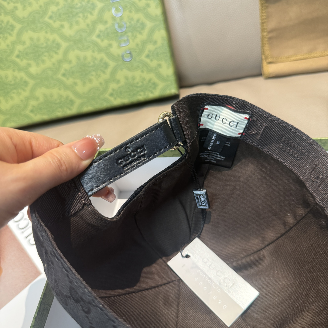 配盒子布袋，Gucci(古奇)经典原单棒球帽，小双G牛皮拼接，1:1开模订制，质量超赞！帽檐头层牛皮压花