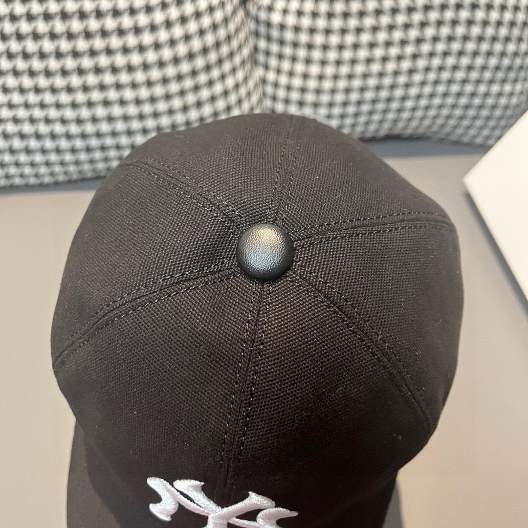 爆款回货NY(New York)棒球帽， 专柜最新款，NY刺绣，简洁大气！1:1开模订制，原厂透气帆布料