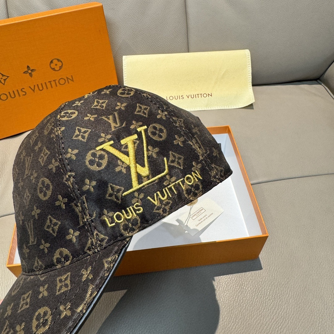 新款出货配盒子布袋，LV(路易威登)新款原单棒球帽，老花刺绣，1:1开模订制，原版老花面料，重工刺绣，做
