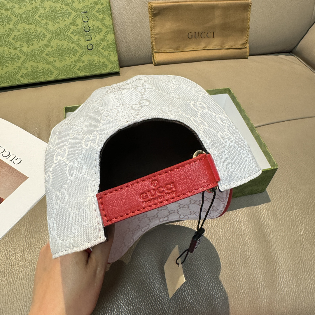 配盒子布袋，Gucci(古奇)新款原单棒球帽， 三色织带，1:1开模订制，原版帆布料+头层牛皮，红色皮边