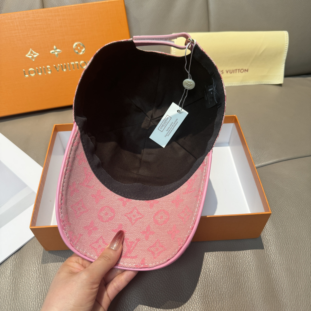 配盒子布袋，LV路易威登新款原单棒球帽，LV牛仔提花，专柜1:1开模订制，原版帆布面料+头层牛皮，轻盈透