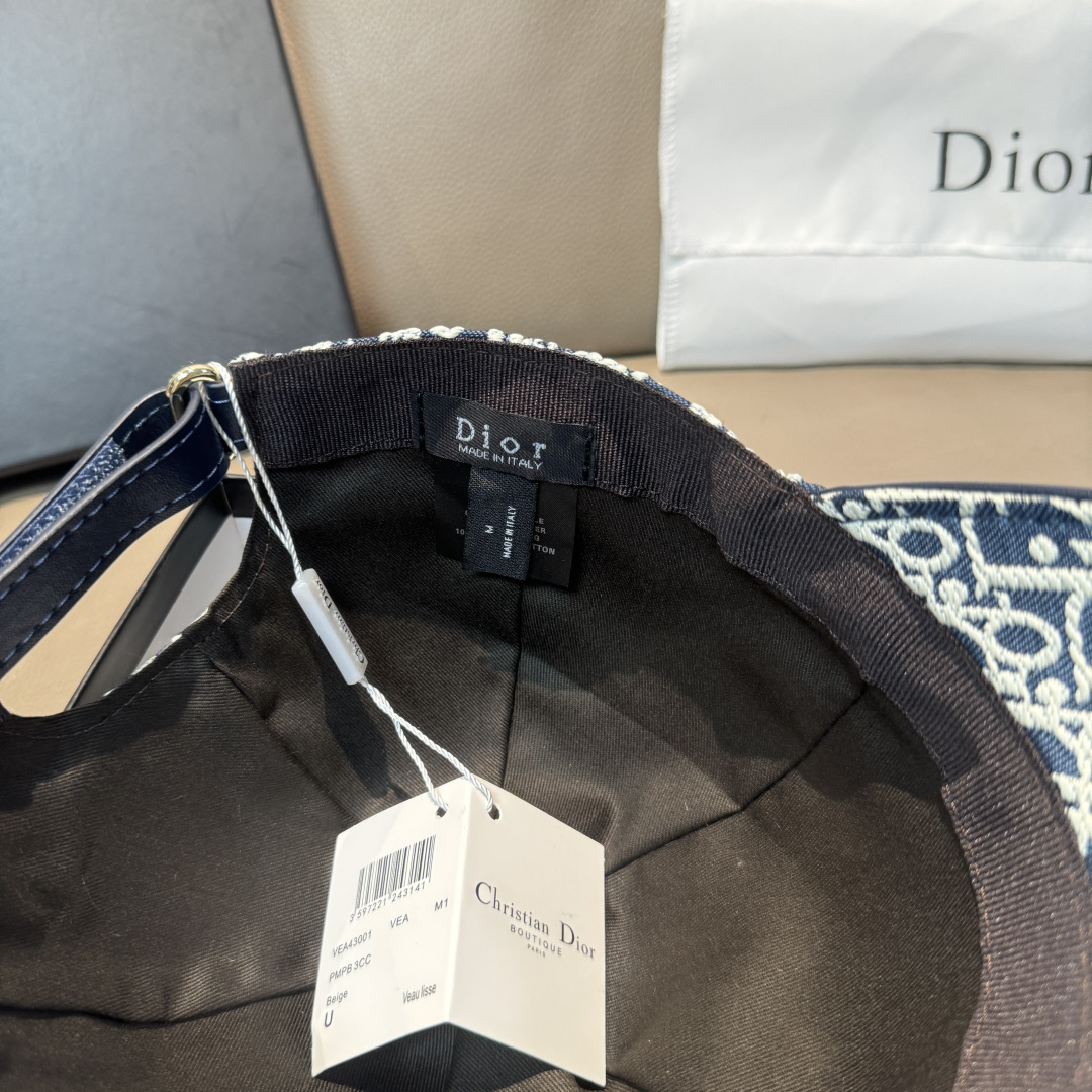 配盒子布袋，Dior(迪奥)新款原单棒球帽， Dior老花，复古韵味十足，专柜断货热门，1:1开模订制，