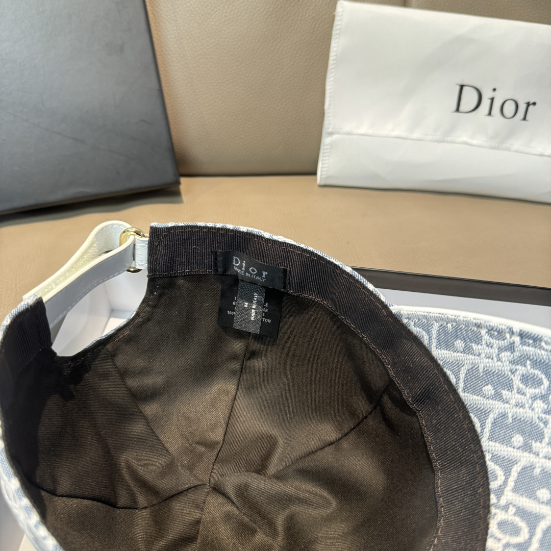 配盒子布袋，Dior(迪奥)新款原单棒球帽， Dior老花，复古韵味十足，专柜断货热门，1:1开模订制，