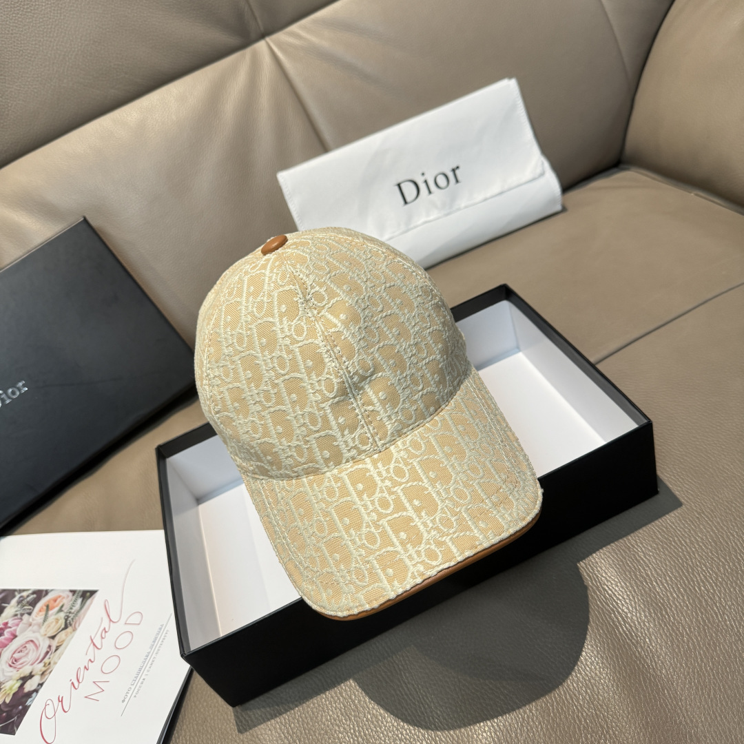配盒子布袋，Dior(迪奥)新款原单棒球帽， Dior老花，复古韵味十足，专柜断货热门，1:1开模订制，