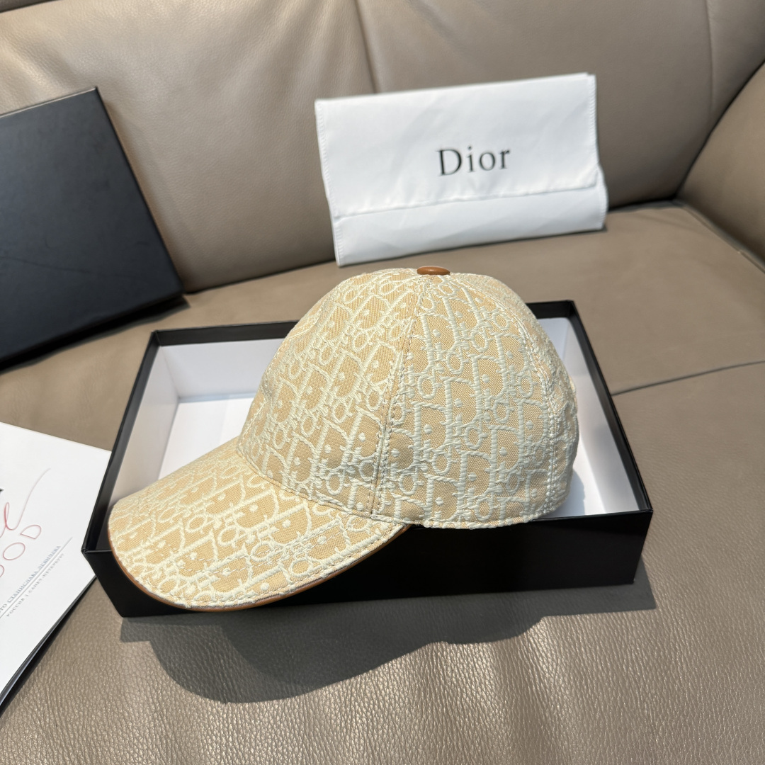 配盒子布袋，Dior(迪奥)新款原单棒球帽， Dior老花，复古韵味十足，专柜断货热门，1:1开模订制，