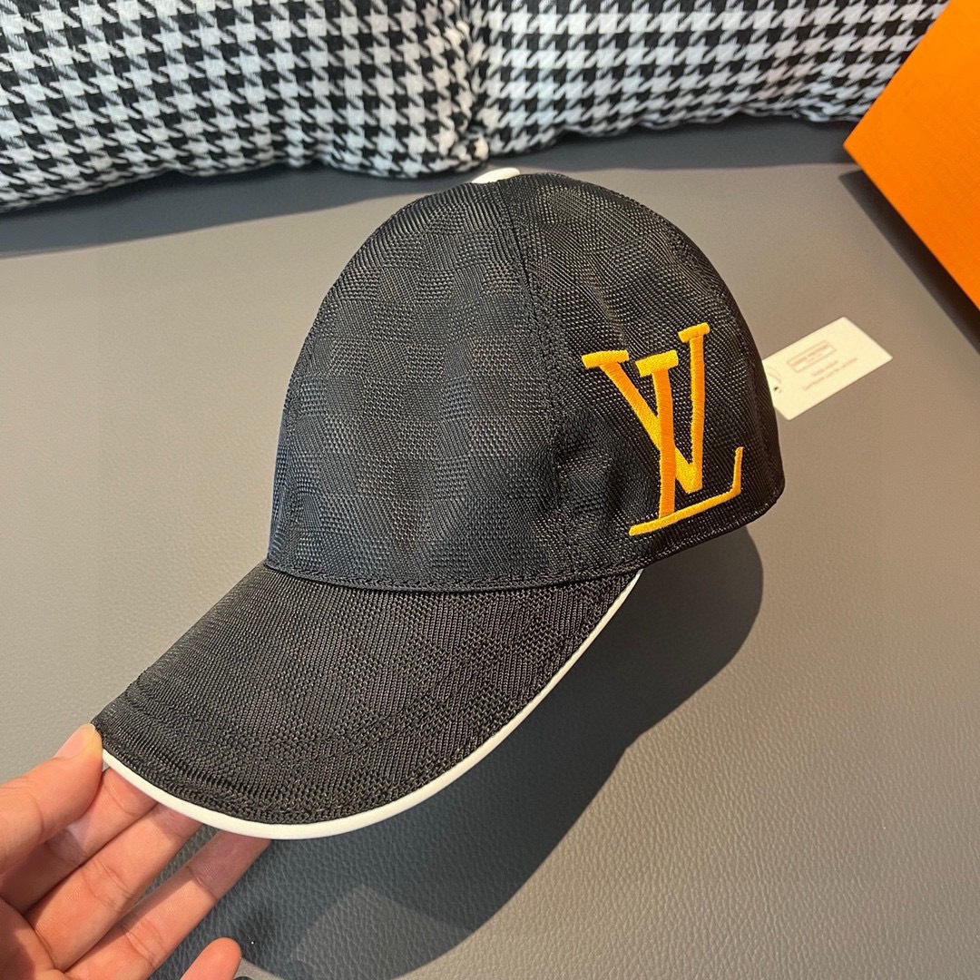 配包装布袋，LV路易威登新款原单棒球帽，经典棋盘格，1:1开模订制，原版专柜布料+头层牛皮，小方格时尚帅