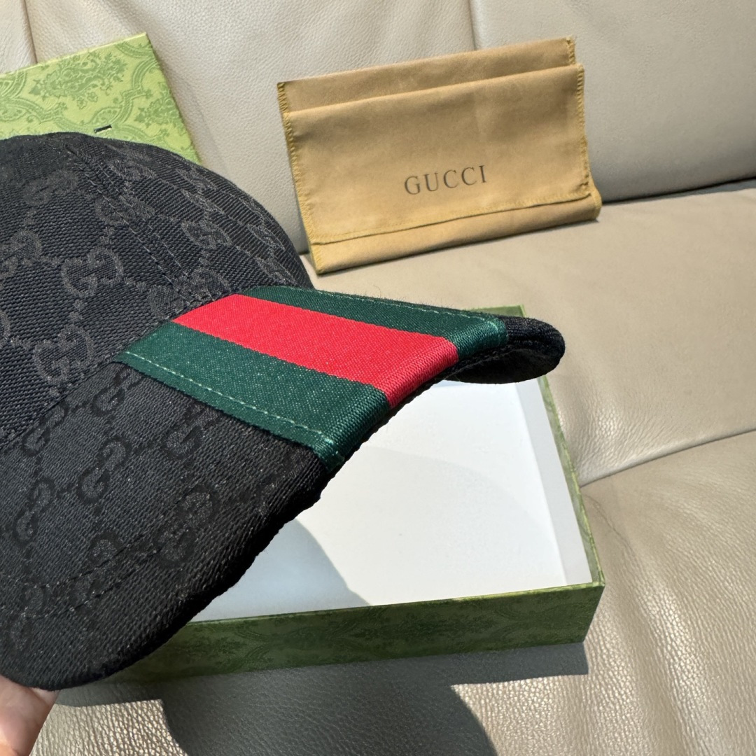原单版本出货！配盒子布袋，Gucci(古奇)最新原单棒球帽，宽版织带。专柜1:1开模订制，最高版本，原版