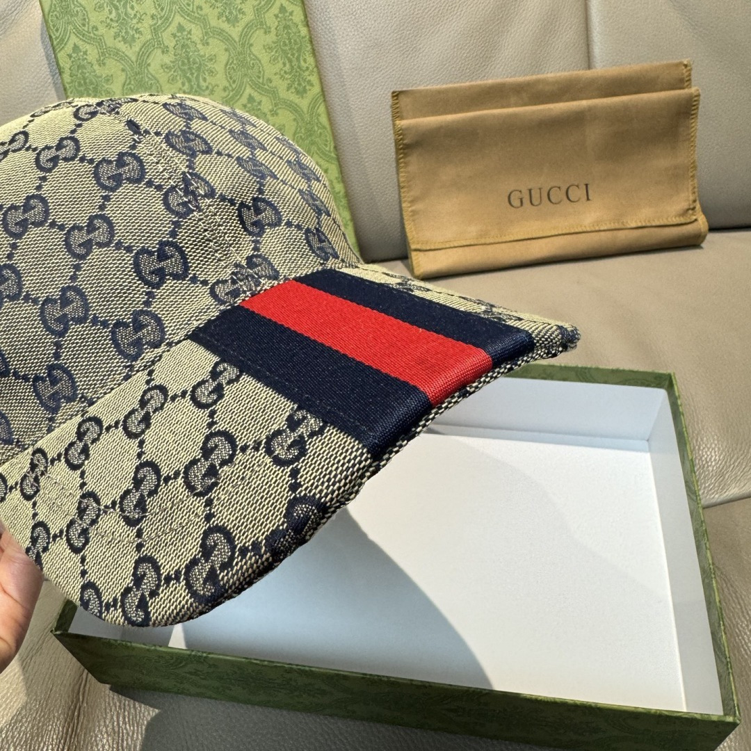原单版本出货！配盒子布袋，Gucci(古奇)最新原单棒球帽，宽版织带。专柜1:1开模订制，最高版本，原版