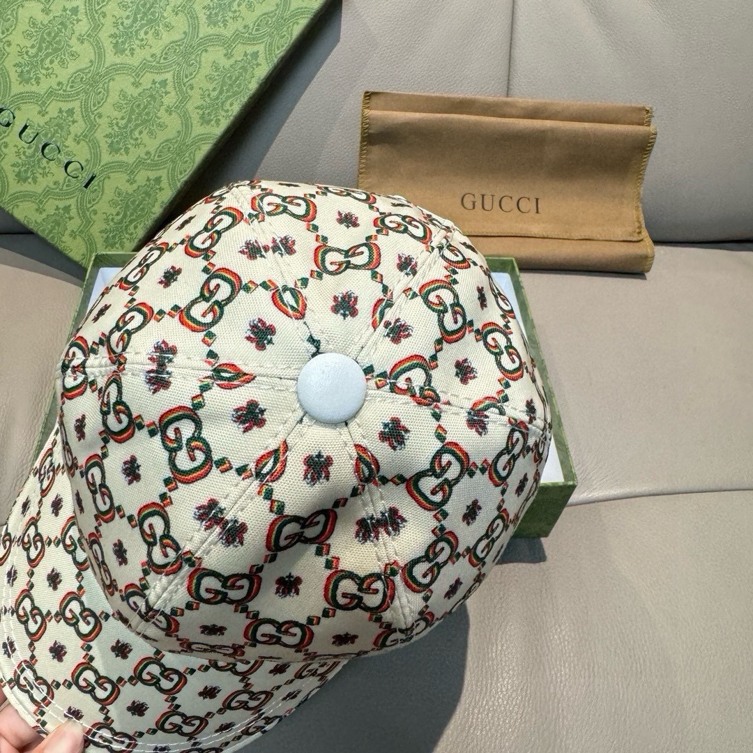 新款出货配盒子布袋，Gucci(古奇)新款原单棒球帽， 双G昆虫印花，专柜1:1，进口帆布+头层牛皮，代