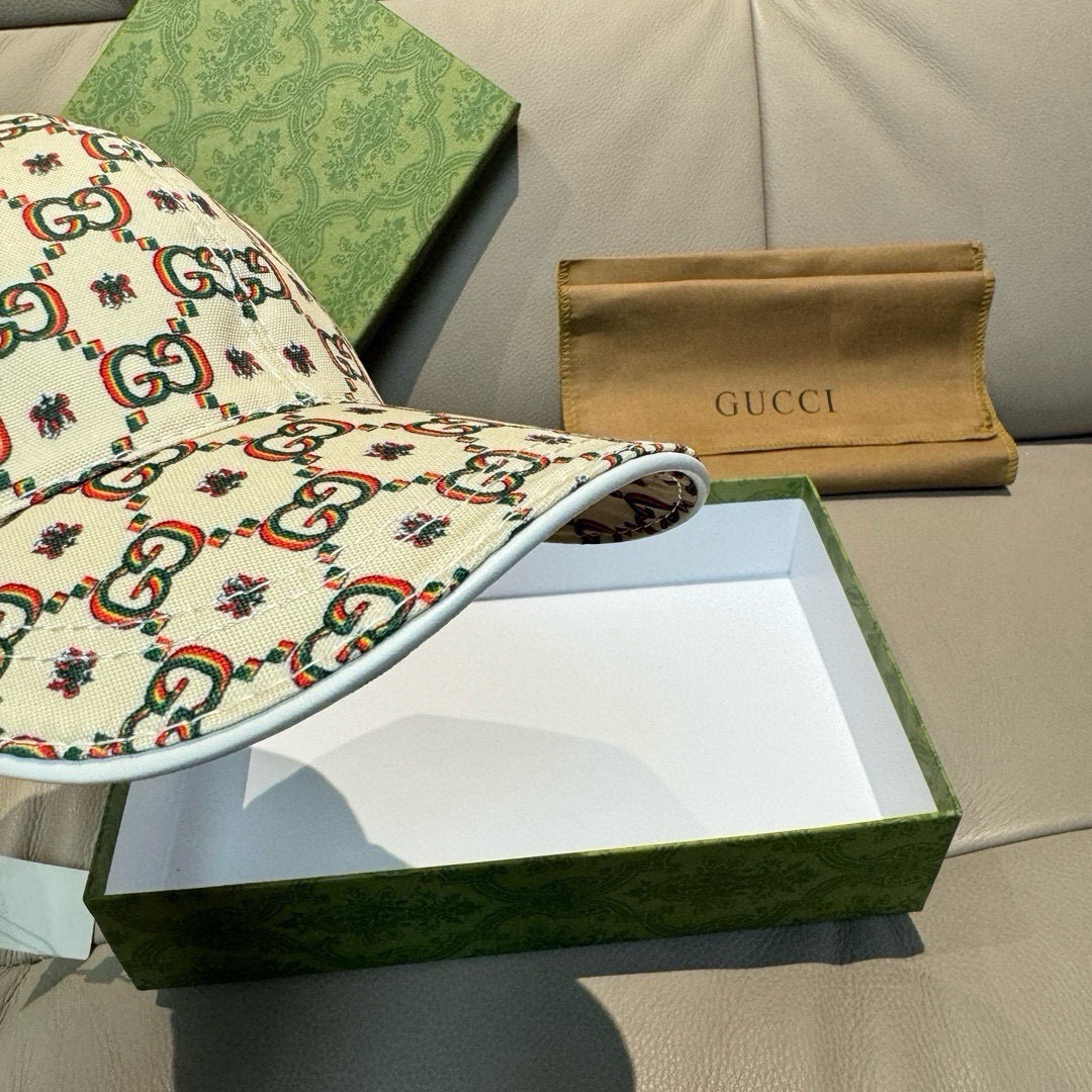 新款出货配盒子布袋，Gucci(古奇)新款原单棒球帽， 双G昆虫印花，专柜1:1，进口帆布+头层牛皮，代