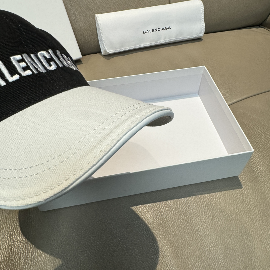 新款出货配盒子布袋，Balenciaga（巴黎世家）新款原单棒球帽，黑白拼色，1:1开模订制，全新立体刺