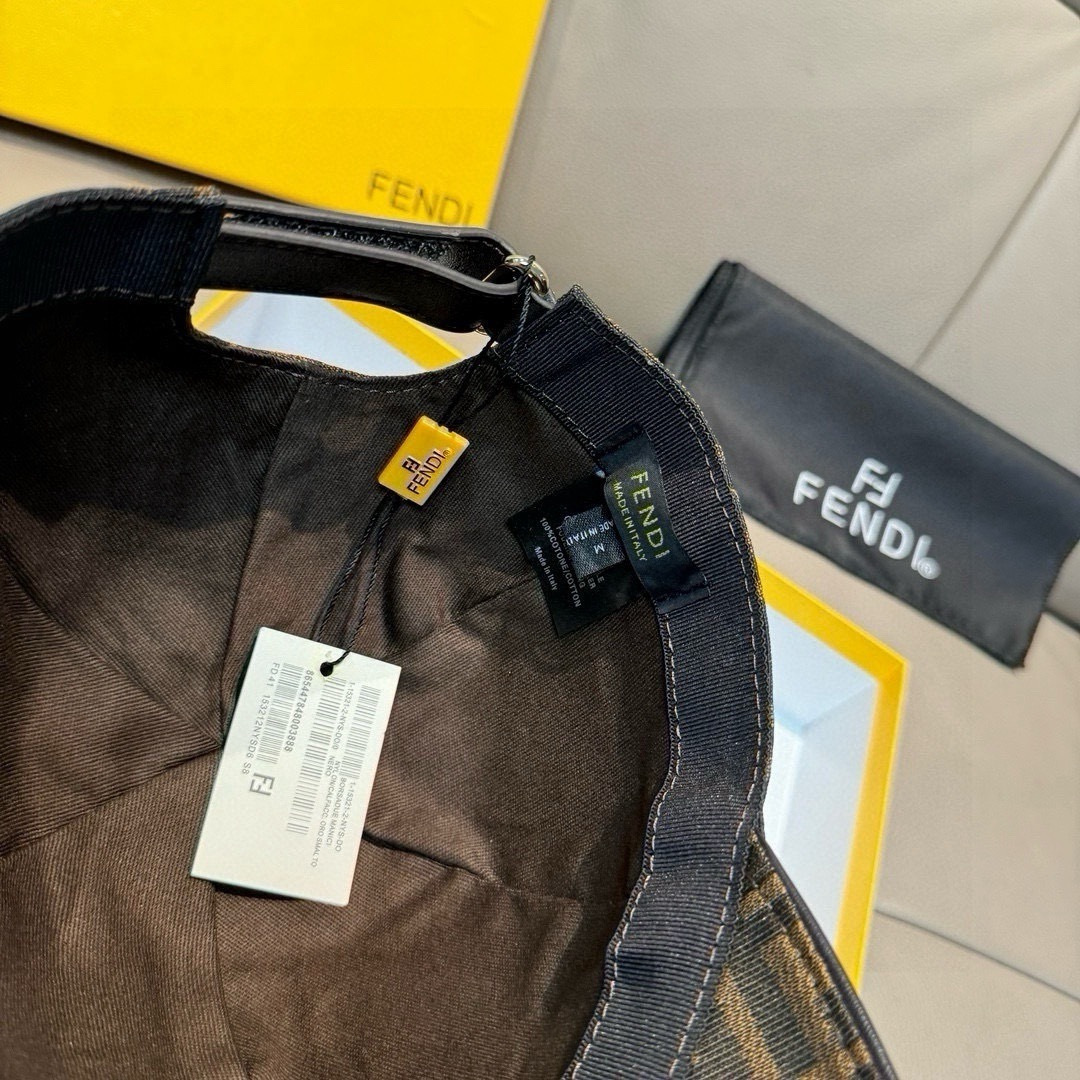配盒子布袋，Fendi（芬迪）新款原单棒球帽， 双F提花，专柜热卖款，复古双F提花口碑极佳，1:1开模订