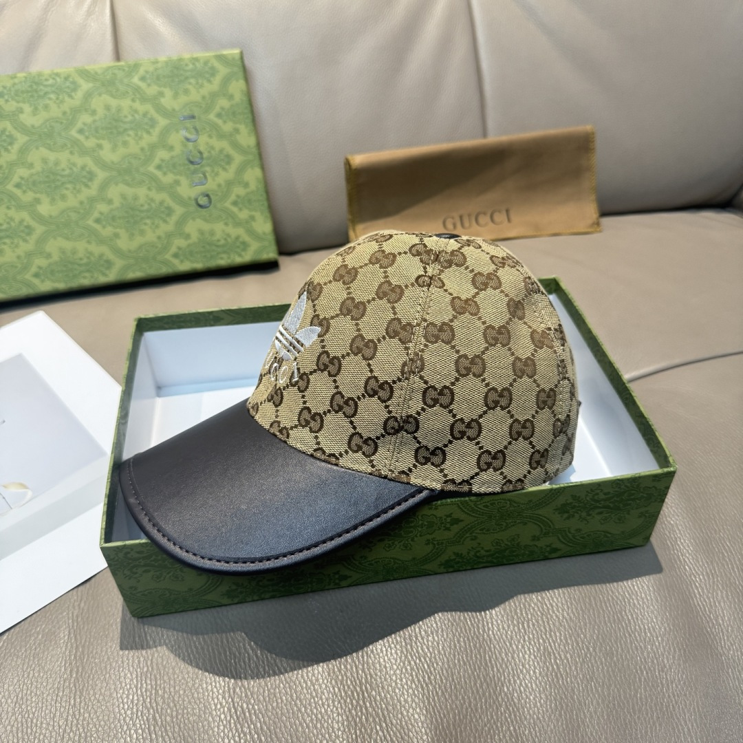 古奇新款Adidas&Gucci联名款出货啦！配盒子布袋。专柜热卖中。1:1开模订制，重工打造，完美复刻
