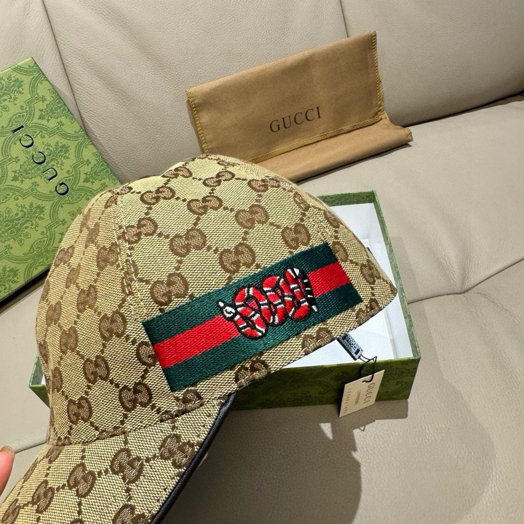 配盒子布袋，Gucci(古奇)新款原单棒球帽， 刺绣小蟒蛇，1:1开模订制，重工刺绣，细腻奢华，细节可媲