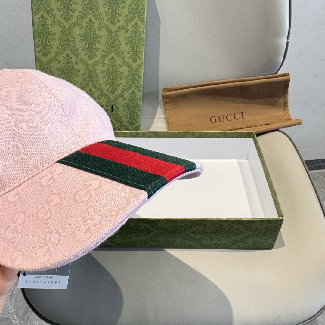 原单版本新色出货！配盒子布袋，Gucci(古奇)最新原单棒球帽，宽版织带。专柜1:1开模订制，最高版本，