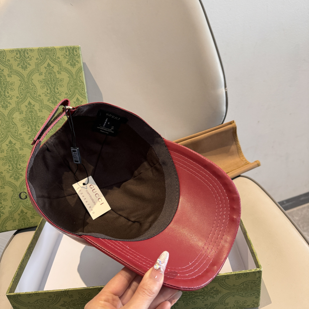 配盒子布袋，Gucci(古奇)新款原单棒球帽，皮革大双G刺绣，1:1开模订制，细节可媲美专柜，原版牛皮，