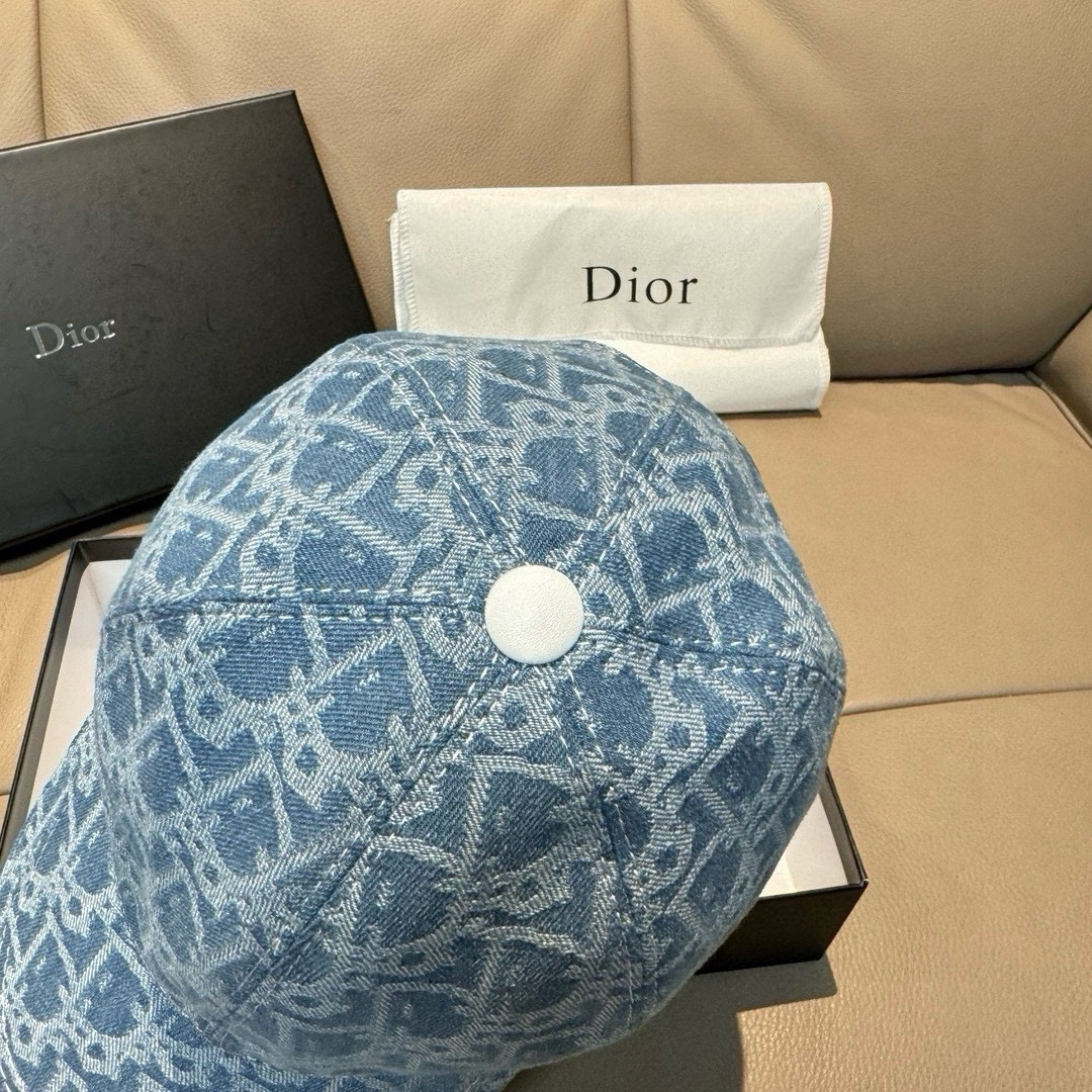 配盒子布袋，Dior(迪奥)新款原单棒球帽， Dior老花，复古韵味十足，专柜断货热门，1:1开模订制，