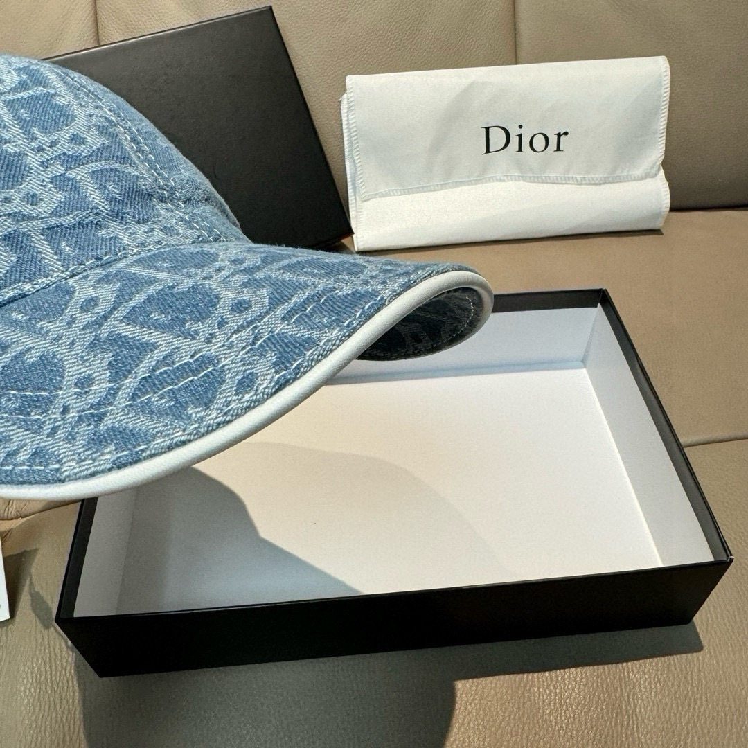 配盒子布袋，Dior(迪奥)新款原单棒球帽， Dior老花，复古韵味十足，专柜断货热门，1:1开模订制，