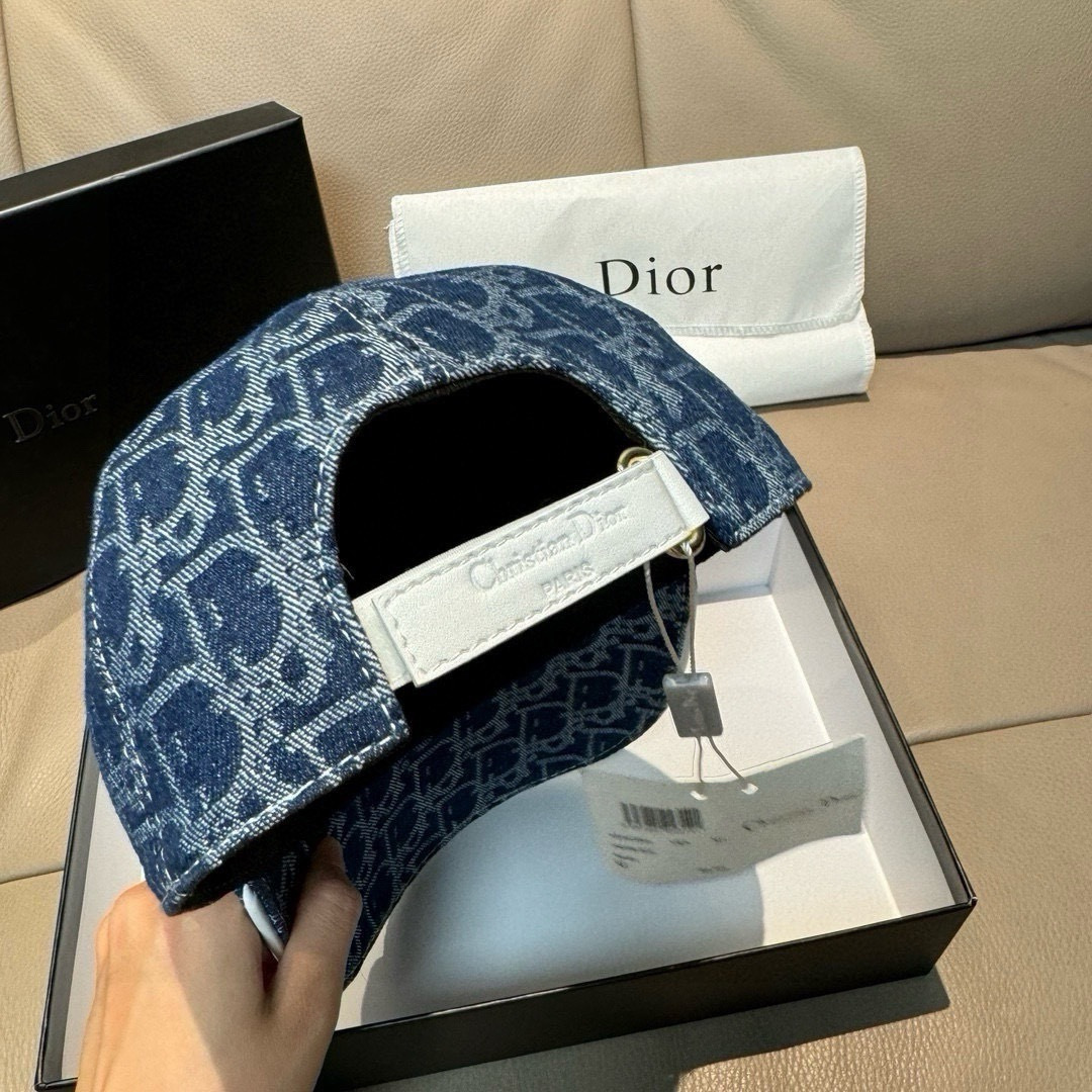 配盒子布袋，Dior(迪奥)新款原单棒球帽， Dior老花，复古韵味十足，专柜断货热门，1:1开模订制，