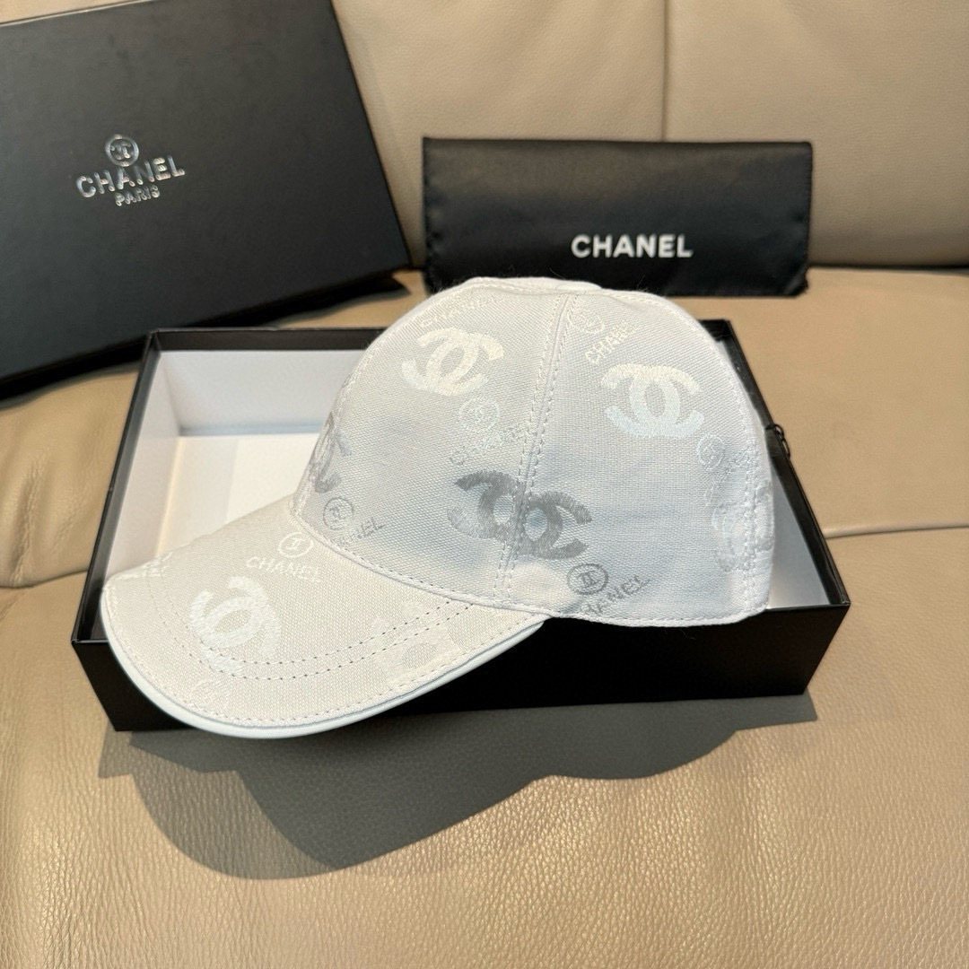 配包装布袋，Chanel(香奈儿)经典原单棒球帽， 经典双C,专柜1:1开模订制，原版帆布料+头层牛皮，