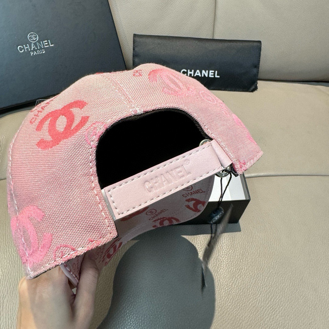 配包装布袋，Chanel(香奈儿)经典原单棒球帽， 经典双C,专柜1:1开模订制，原版帆布料+头层牛皮，