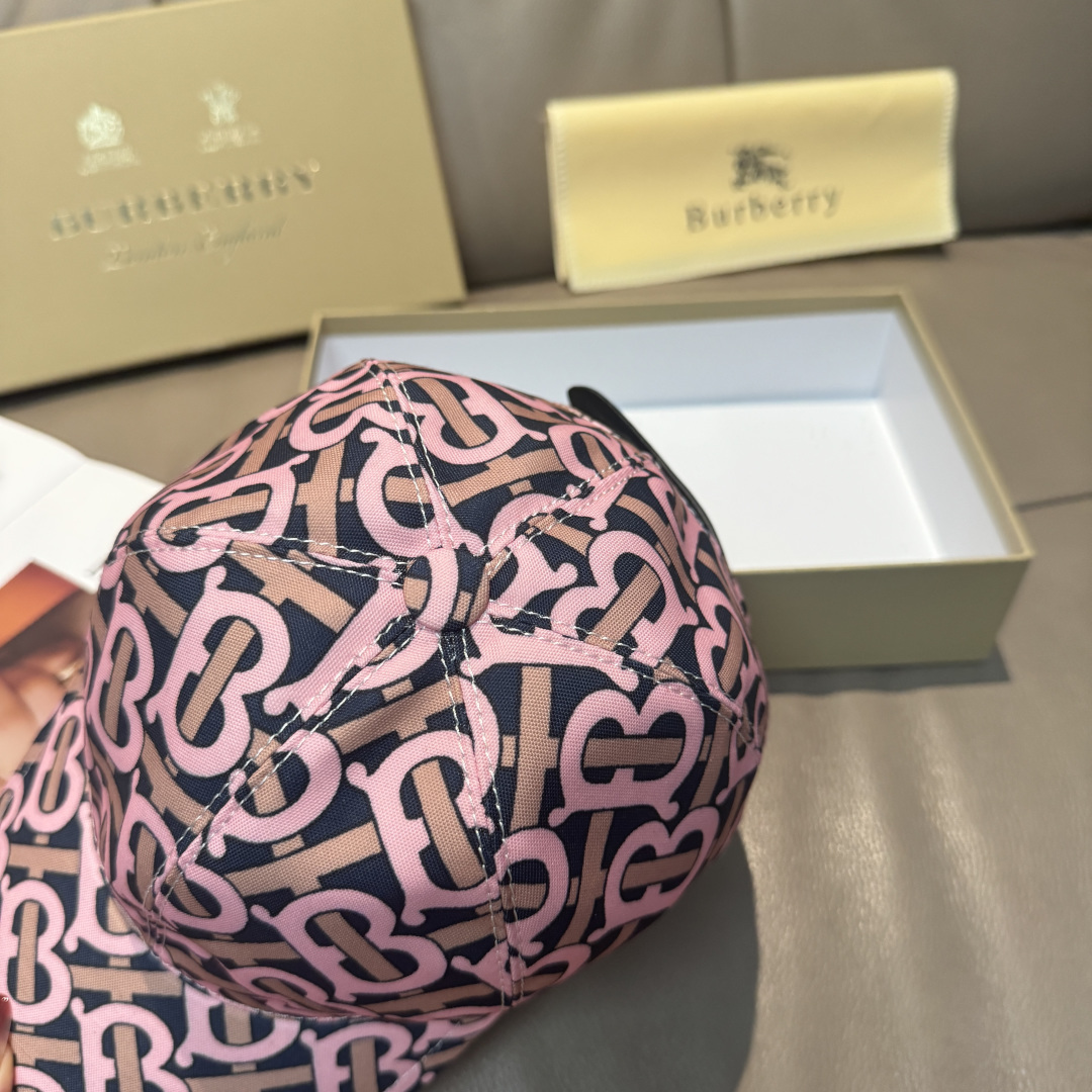 配盒子布袋，Burberry（巴宝莉）最新款棒球帽，正品开模订制，全新TB图纹，原版印花面料，做工细致无