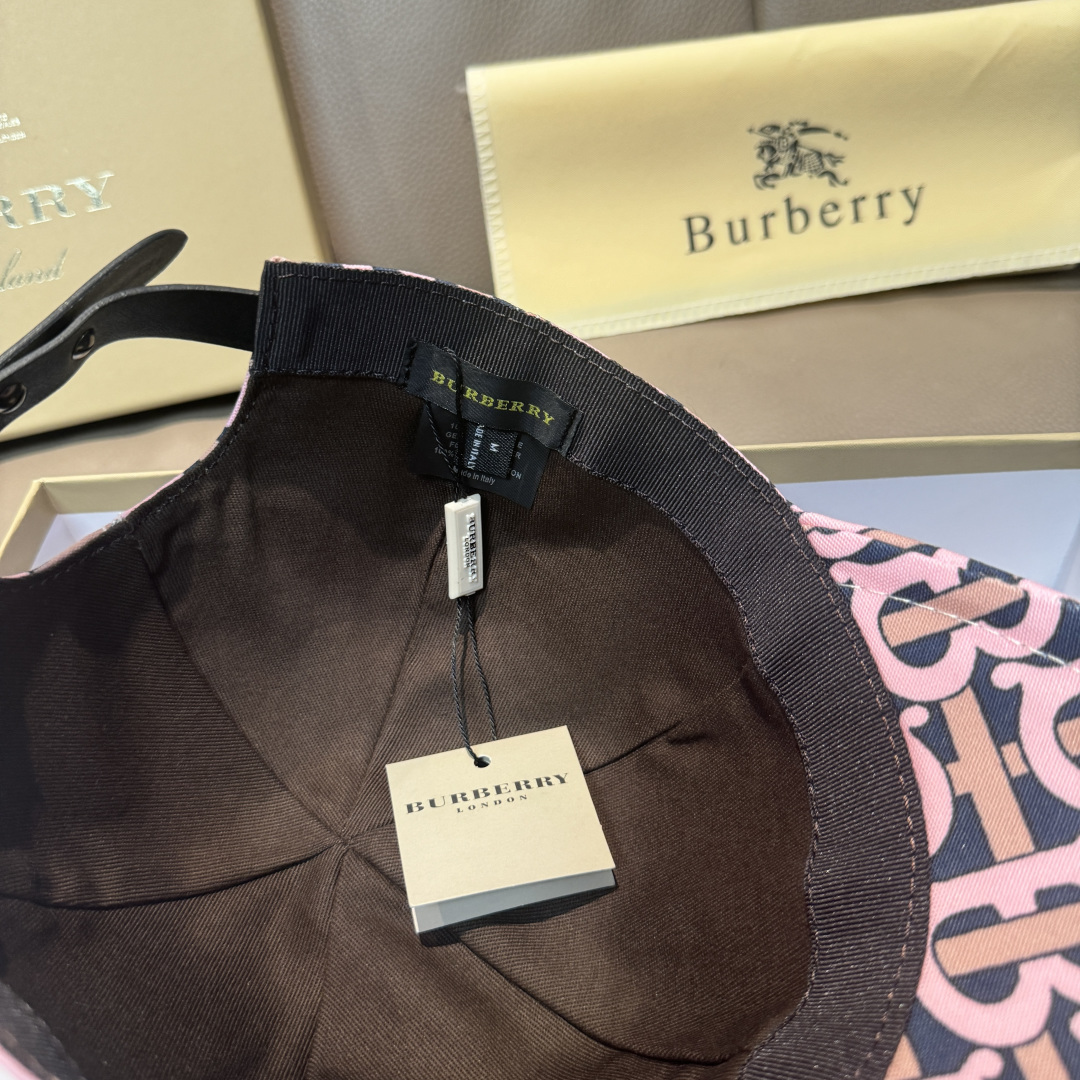 配盒子布袋，Burberry（巴宝莉）最新款棒球帽，正品开模订制，全新TB图纹，原版印花面料，做工细致无