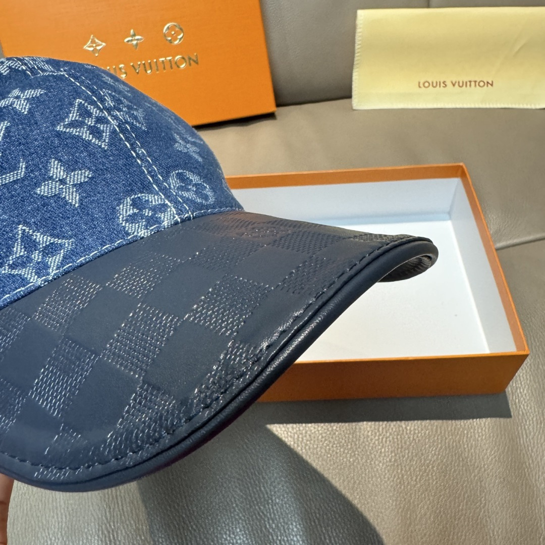 配盒子布袋，LV(路易威登)新款原单棒球帽，牛皮压花，1:1开模订制，原版牛仔布料，做工细致完美，质量超