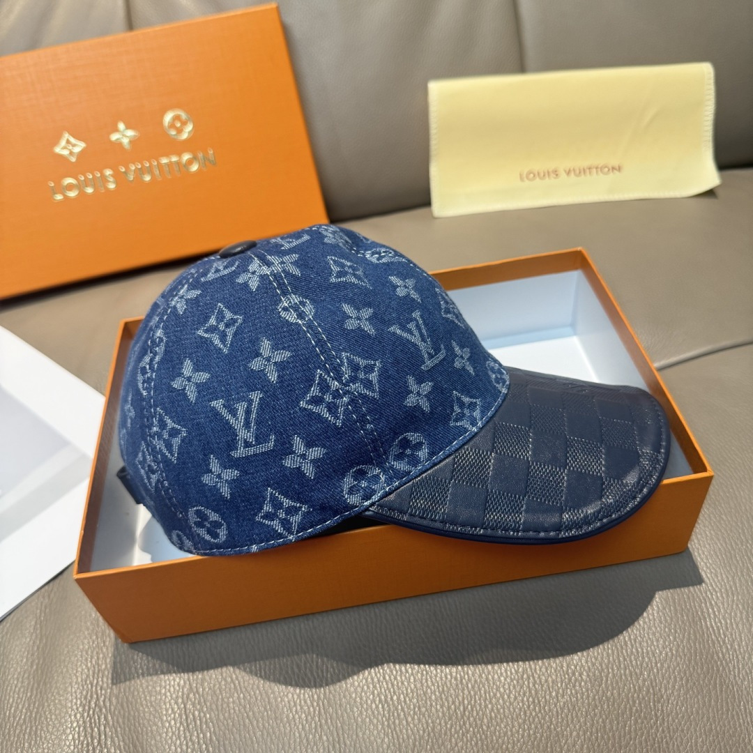 配盒子布袋，LV(路易威登)新款原单棒球帽，牛皮压花，1:1开模订制，原版牛仔布料，做工细致完美，质量超