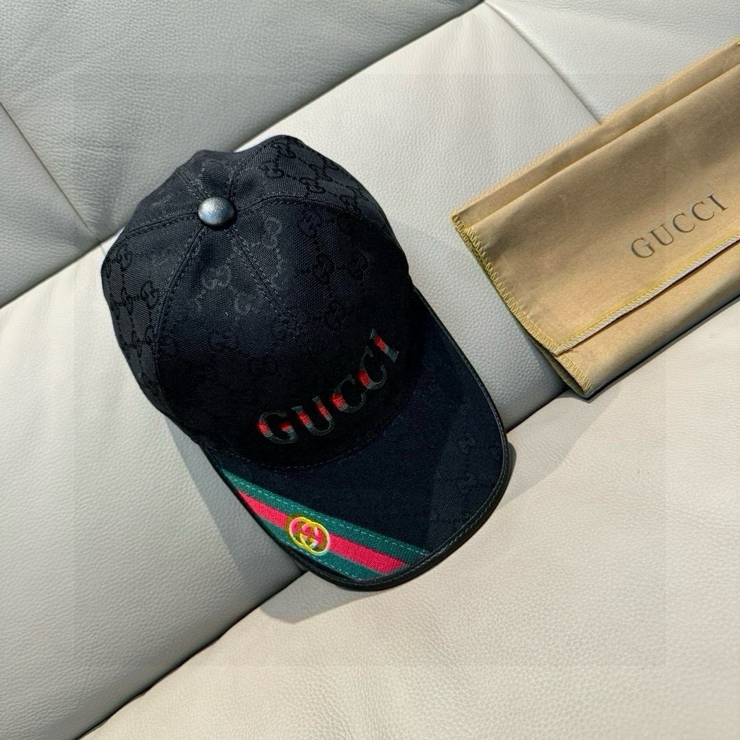 配盒子布袋，Gucci(古奇)新款原单棒球帽，双G织带。1:1开模订制，重工刺绣，细节可媲美专柜，原版帆