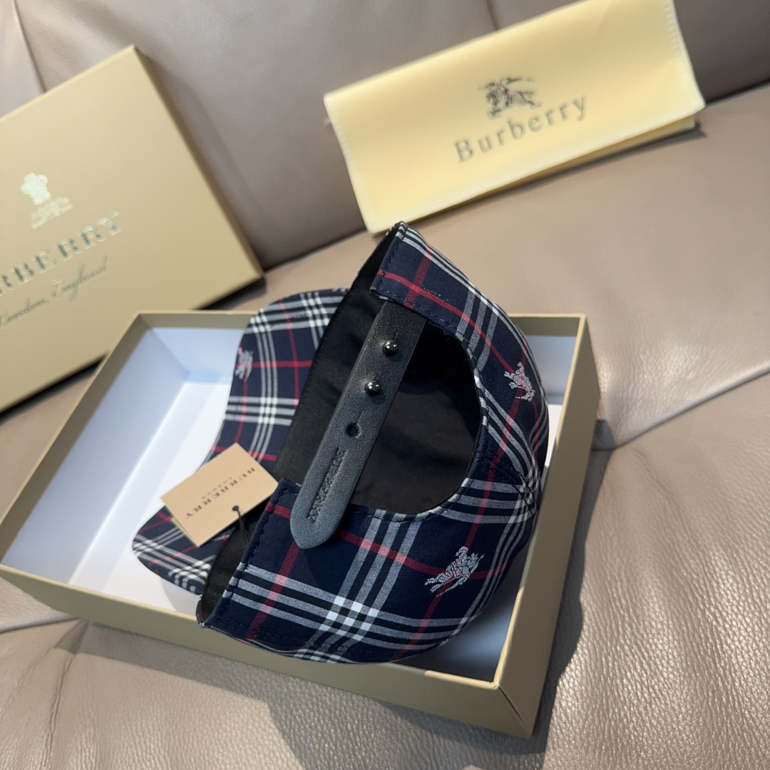 配包装布袋，巴宝莉原单棒球帽， 格子战马，专柜1:1开模订制，纯棉面料+头层牛皮，轻盈透气！实物拍摄，男